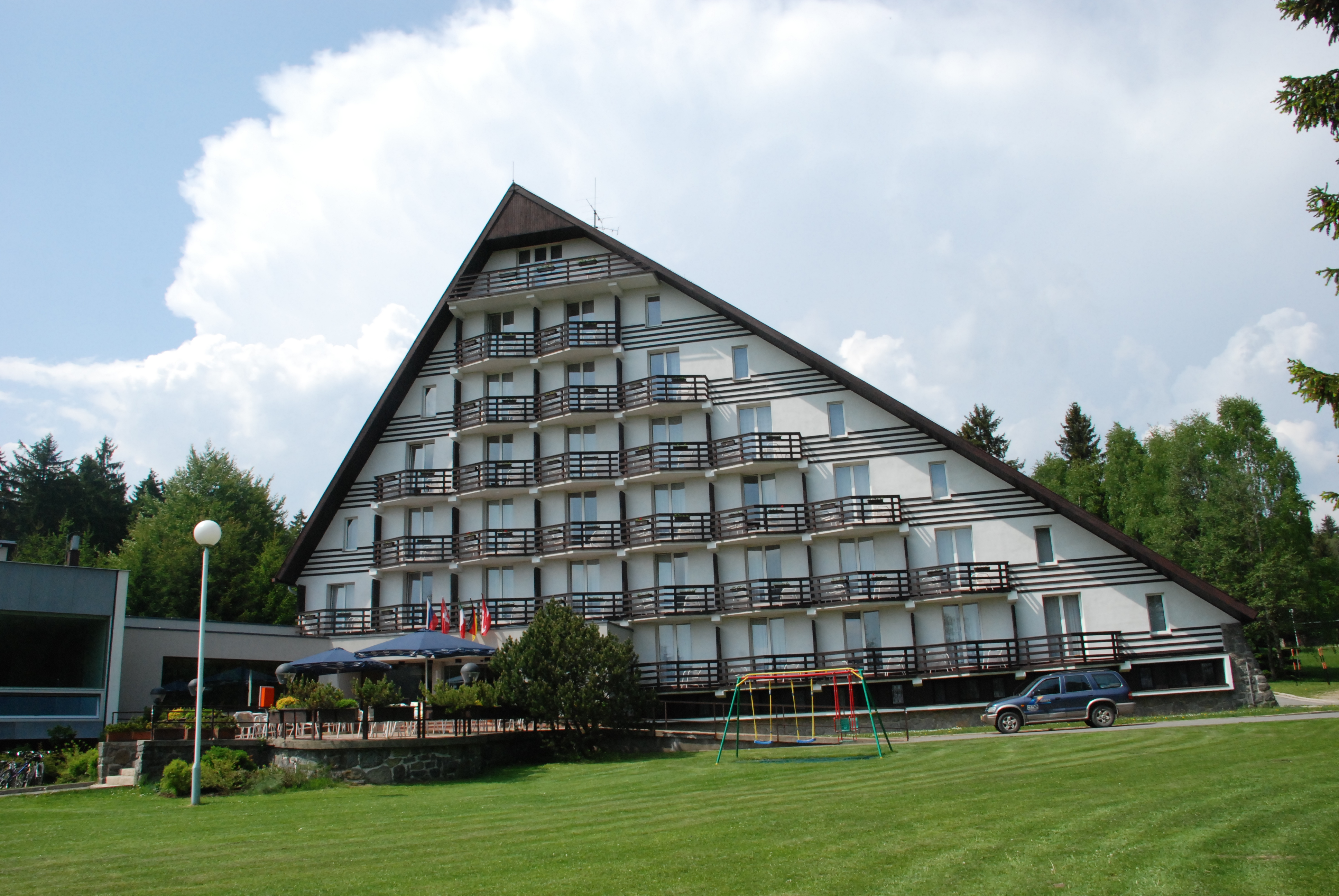 Dostavba hotelového komplexu Hotel Ski Nové Město na Moravě